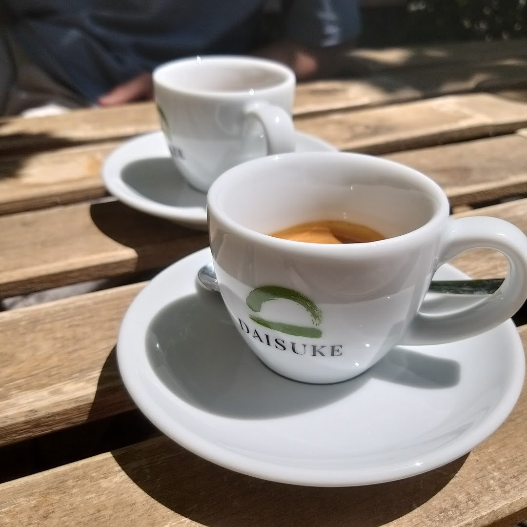 Daisuke Alkotmány specialty coffee shop in Budapest - photo 9