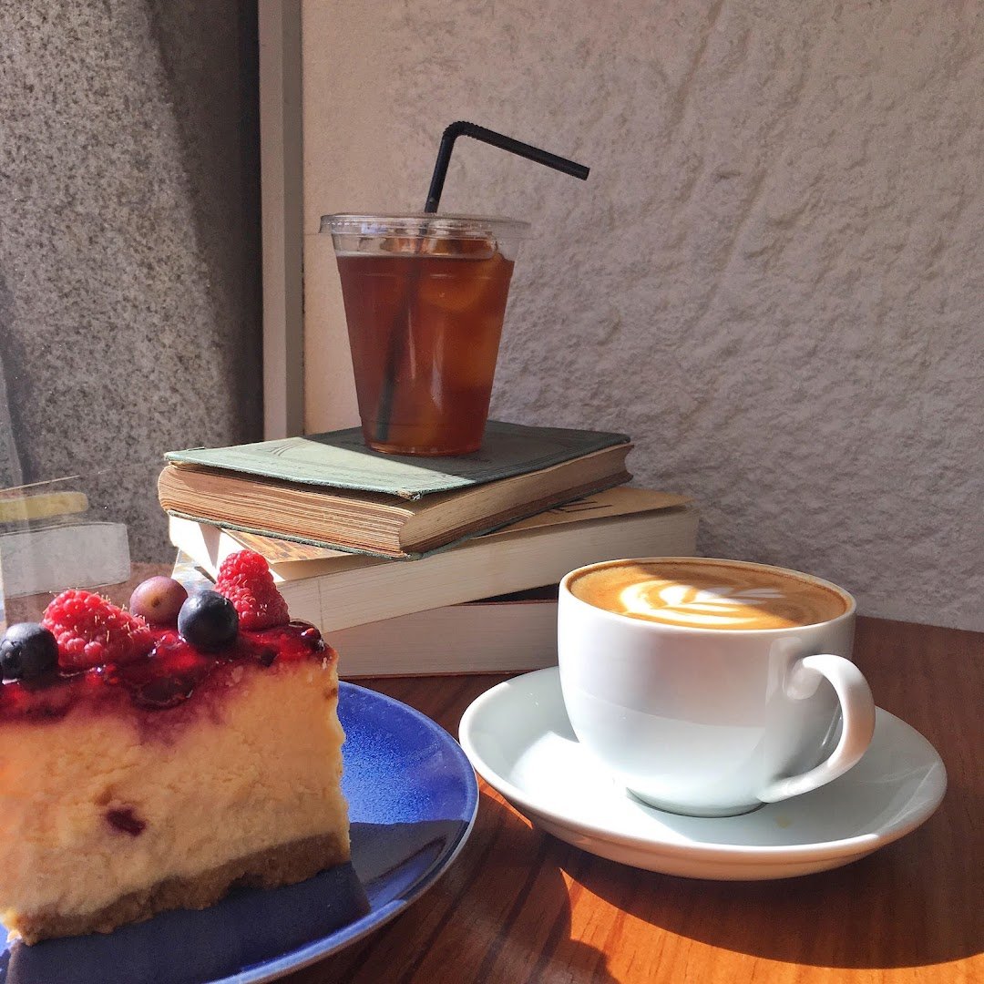 Coffee at SO Coffee Roasters, specialty coffee shop in Lisbon