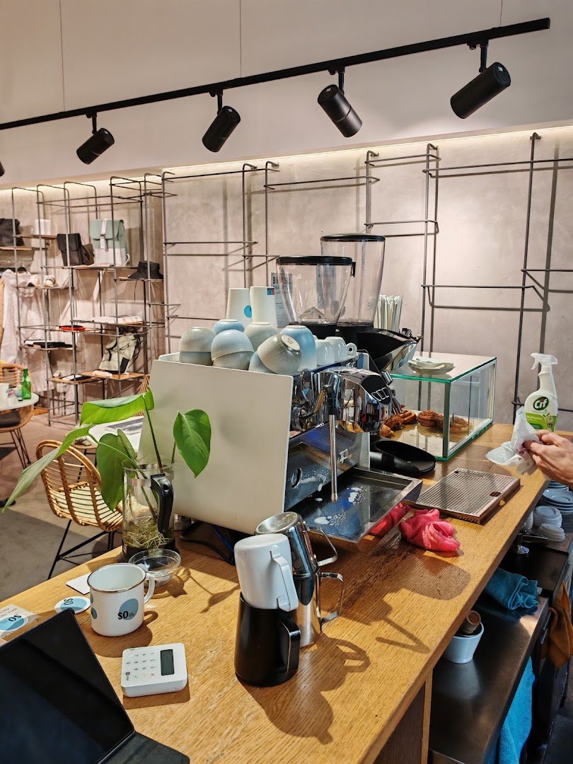 Interior of SO Coffee Roasters, specialty coffee shop in Lisbon