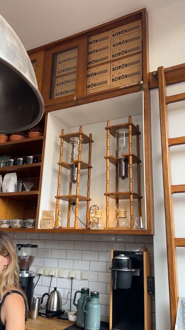 LOT61 Coffee Roasters specialty coffee shop in Amsterdam - photo 15
