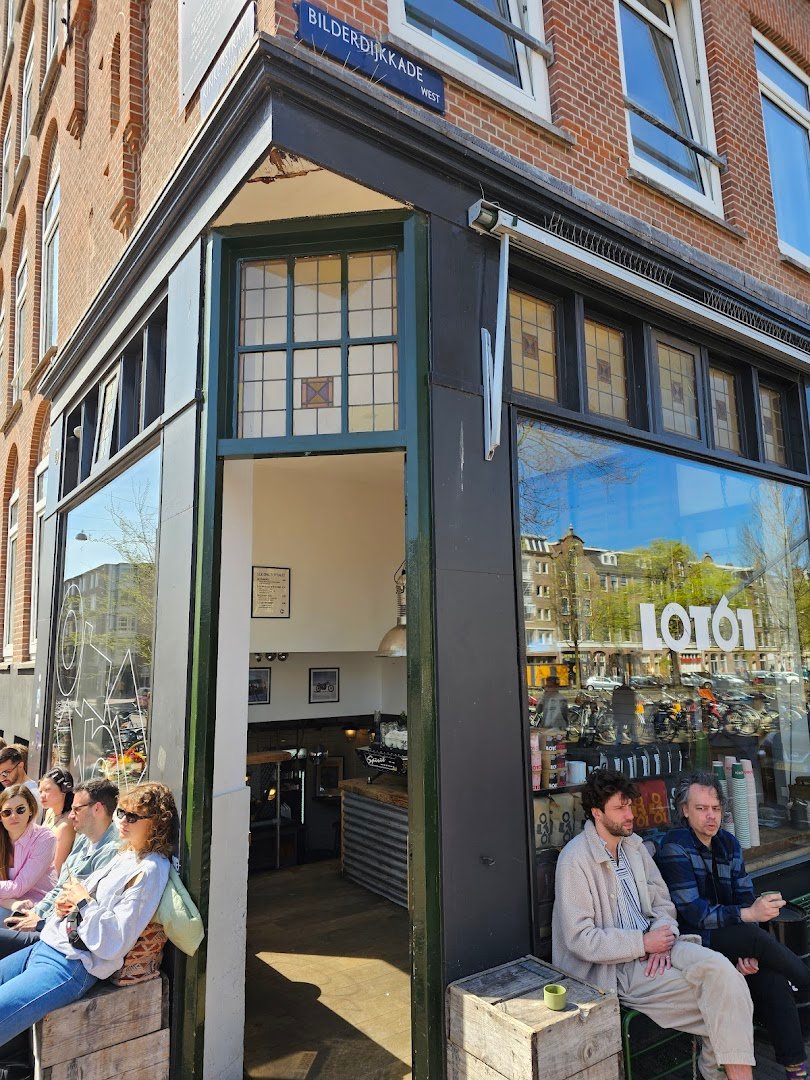 LOT61 Coffee Roasters specialty coffee shop in Amsterdam - photo 16