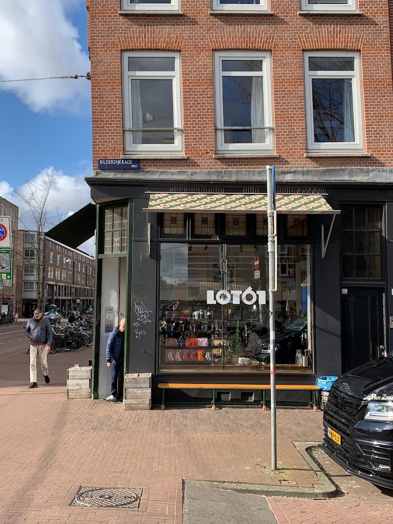 LOT61 Coffee Roasters specialty coffee shop in Amsterdam - photo 17