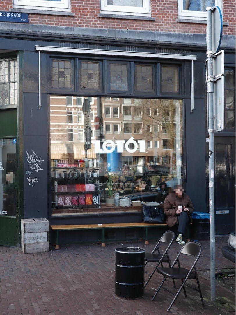 LOT61 Coffee Roasters specialty coffee shop in Amsterdam - photo 8