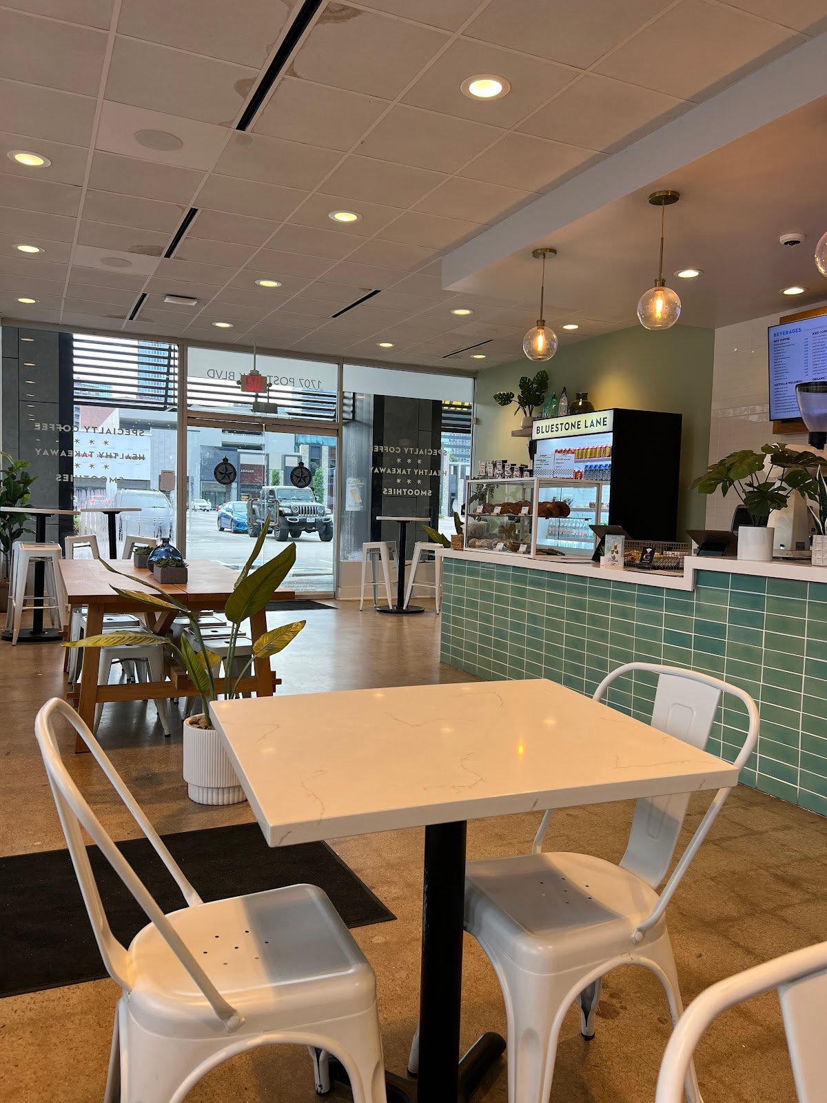 Bluestone Lane Post Oak Plaza Coffee Shop specialty coffee shop in Houston - photo 4