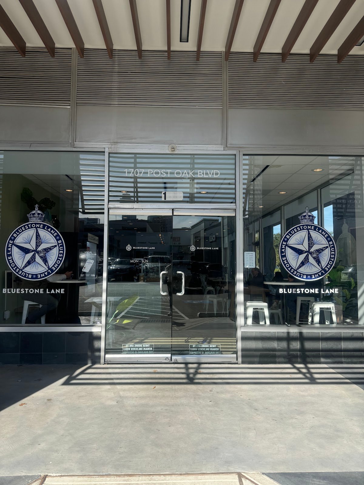 Bluestone Lane Post Oak Plaza Coffee Shop specialty coffee shop in Houston - photo 5