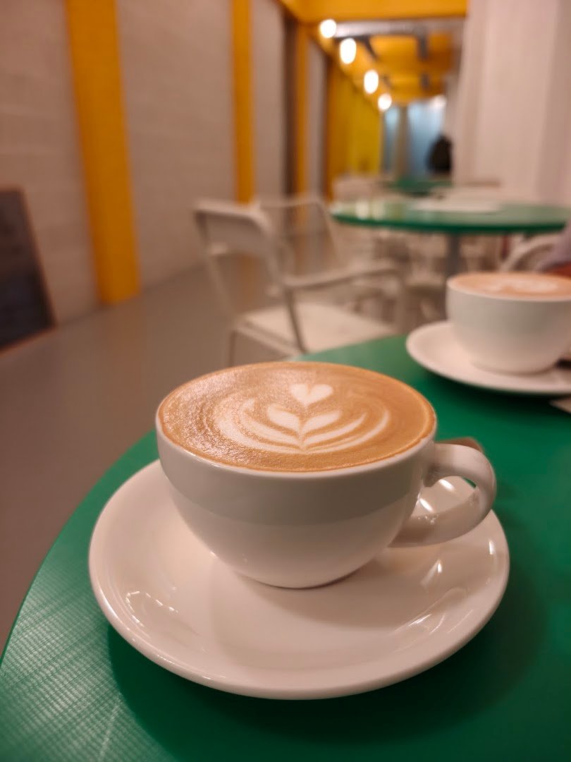 Hola Coffee Roastery specialty coffee shop in Madrid - photo 3
