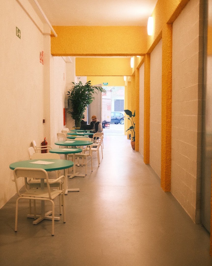 Hola Coffee Roastery specialty coffee shop in Madrid - photo 4