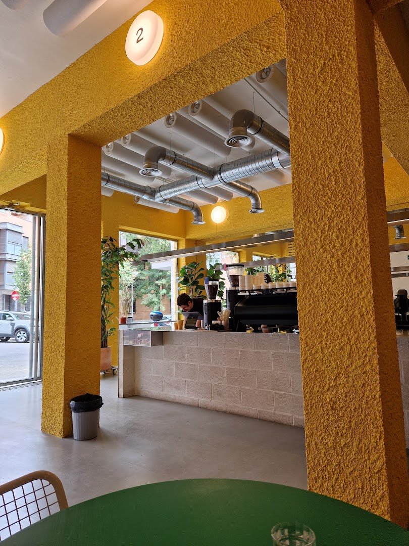 Hola Coffee Roastery specialty coffee shop in Madrid - photo 9