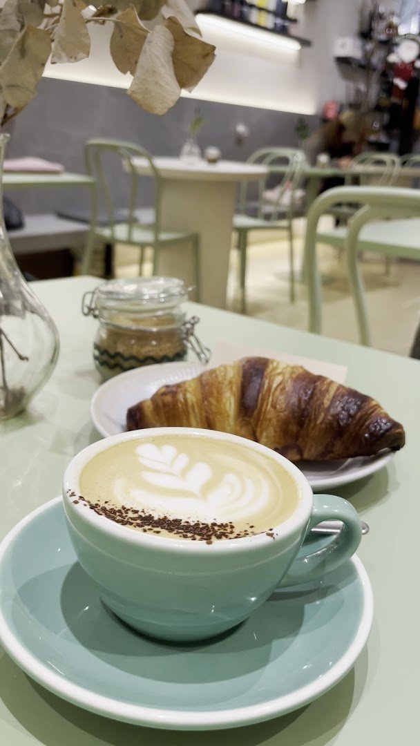 BRUTAL specialty coffee shop in Madrid - photo 7