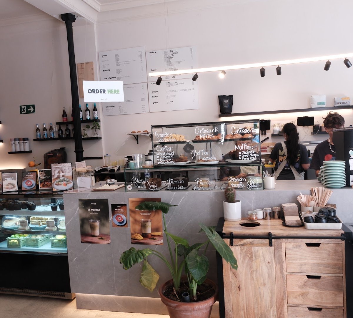 BRUTAL specialty coffee shop in Madrid - photo 9