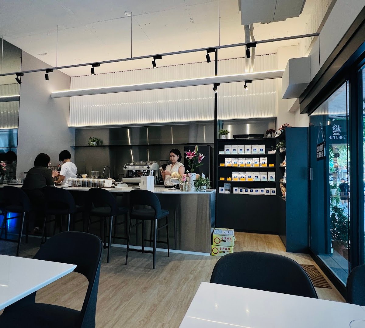 Fun Café - Songshan Branch specialty coffee shop in Taipei - photo 6