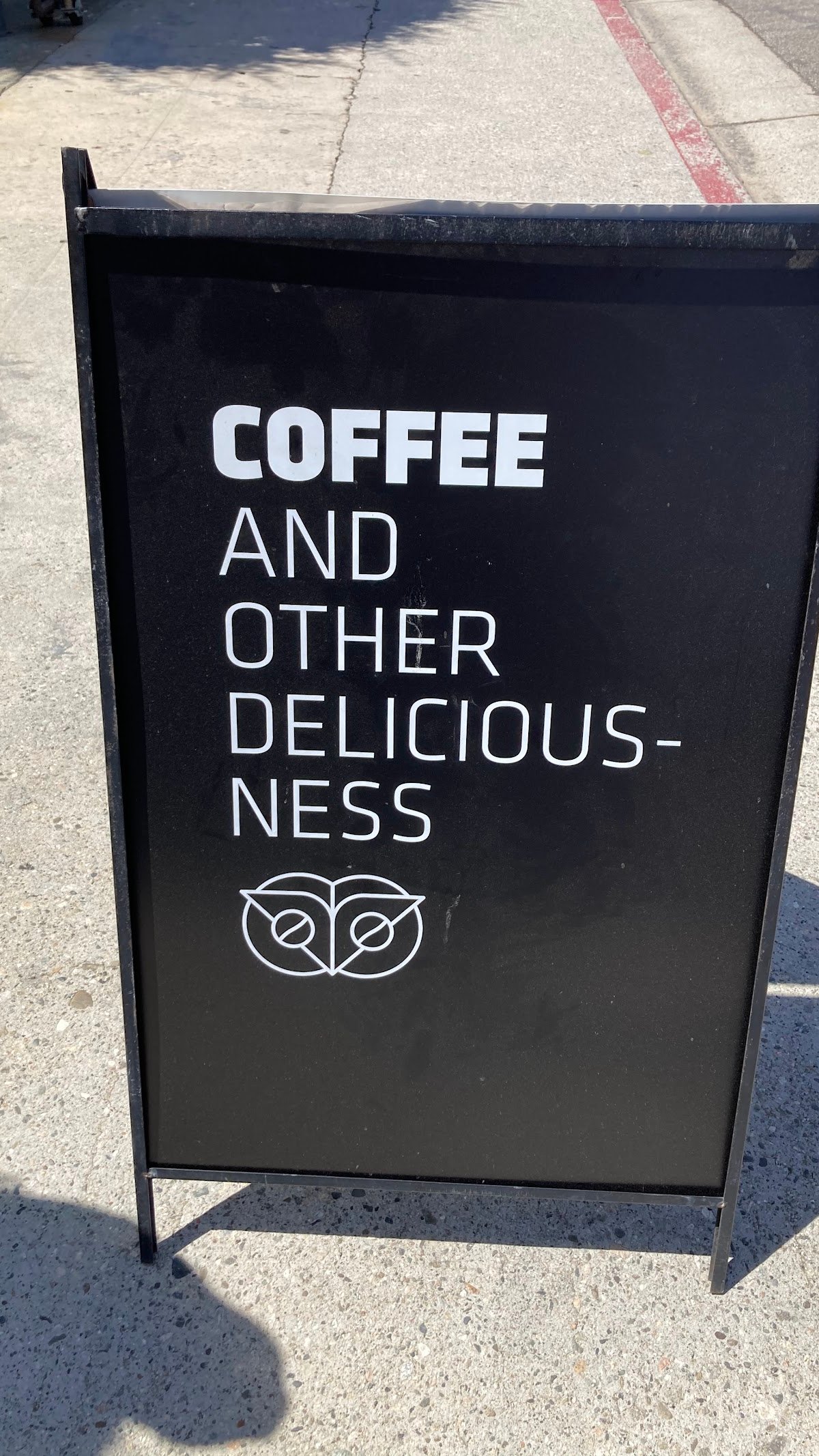 Cognoscenti Coffee Roasters specialty coffee shop in Los Angeles - photo 11