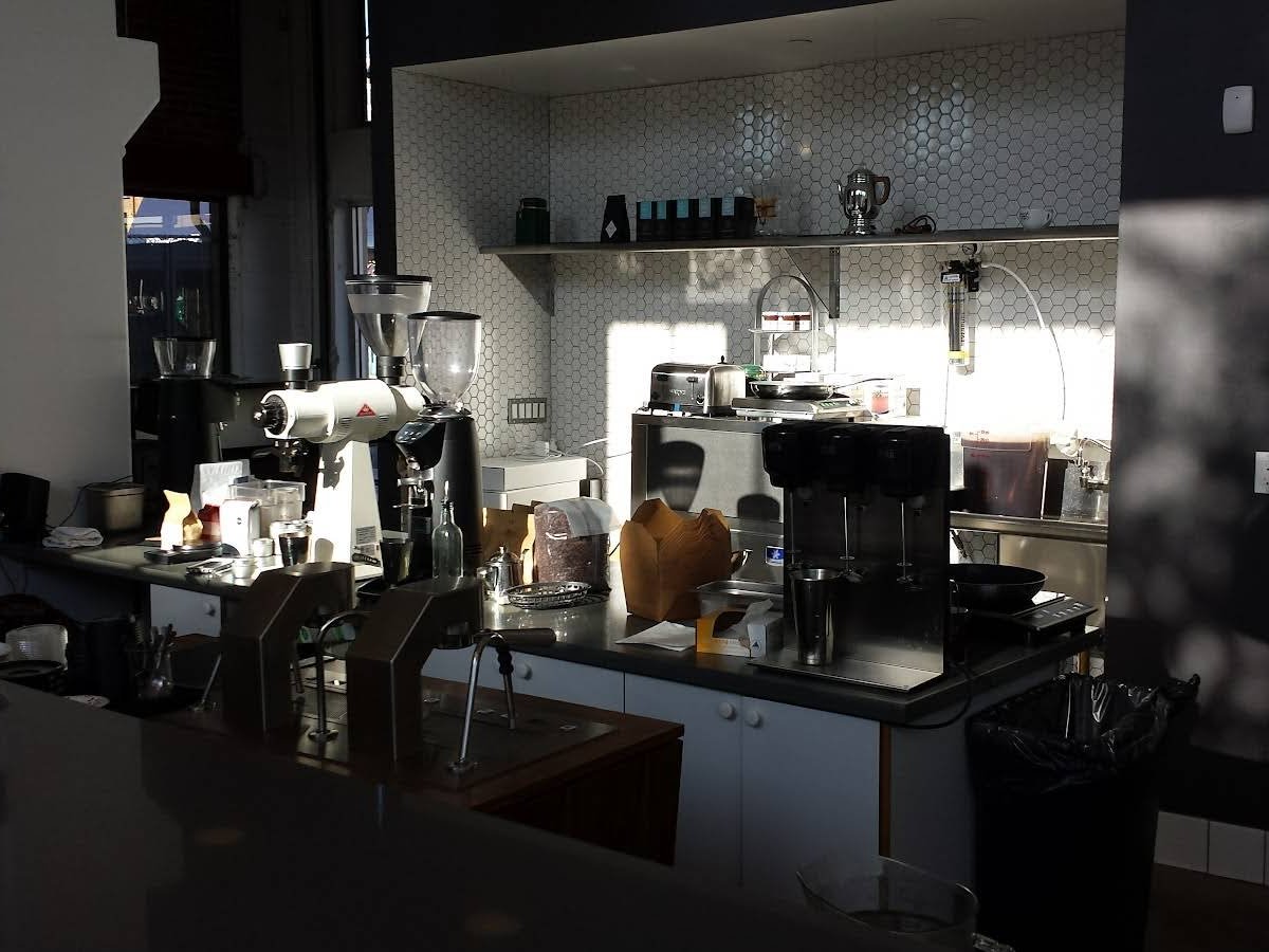 Cognoscenti Coffee Roasters specialty coffee shop in Los Angeles - photo 14