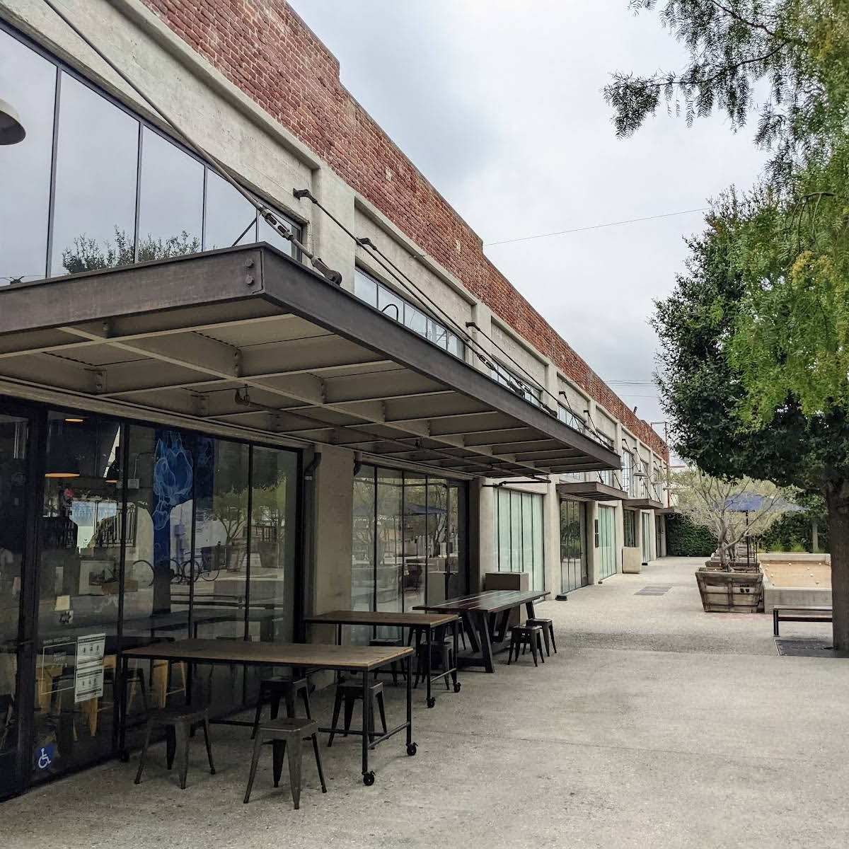 Cognoscenti Coffee Roasters specialty coffee shop in Los Angeles - photo 15