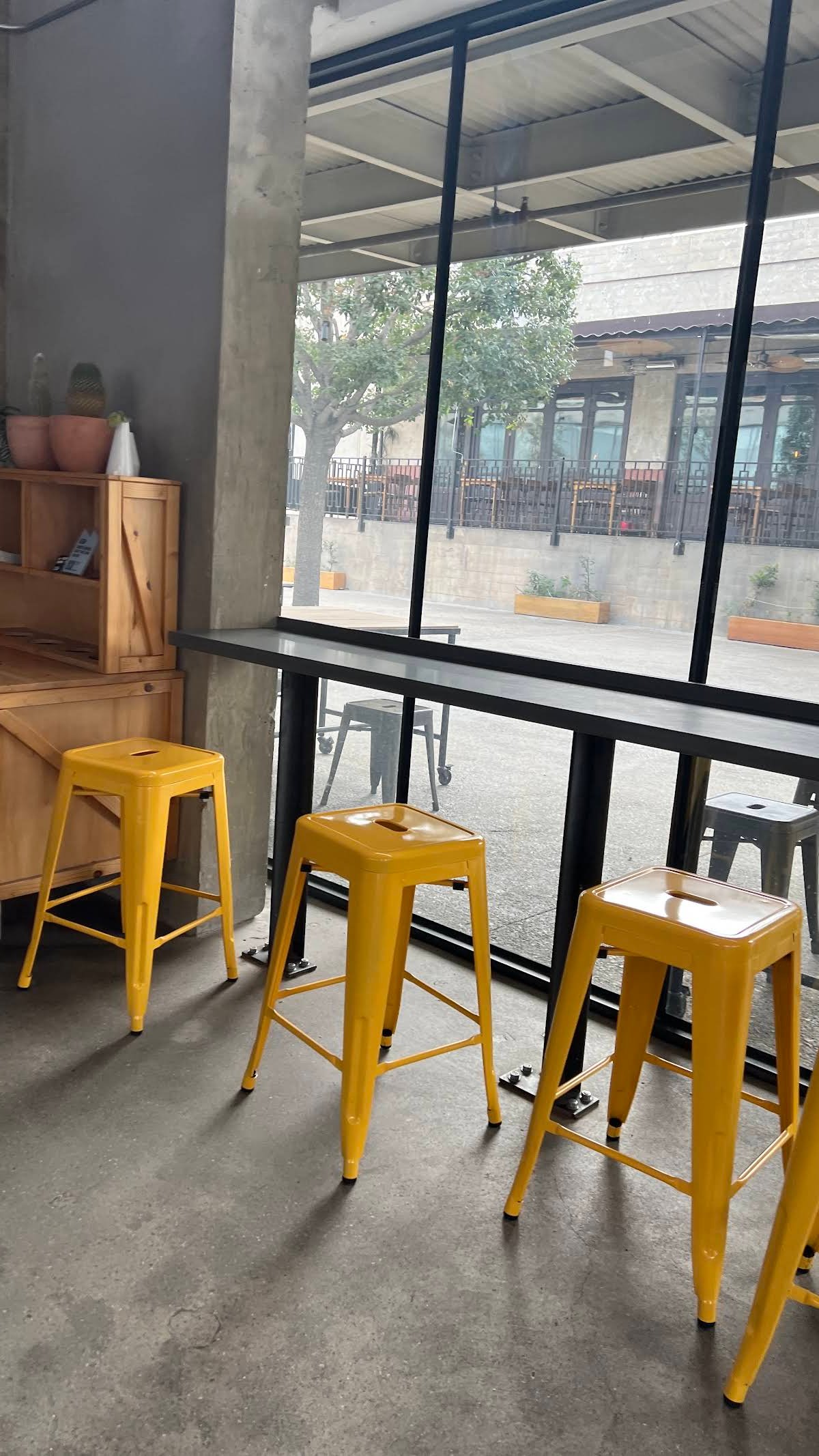 Cognoscenti Coffee Roasters specialty coffee shop in Los Angeles - photo 10