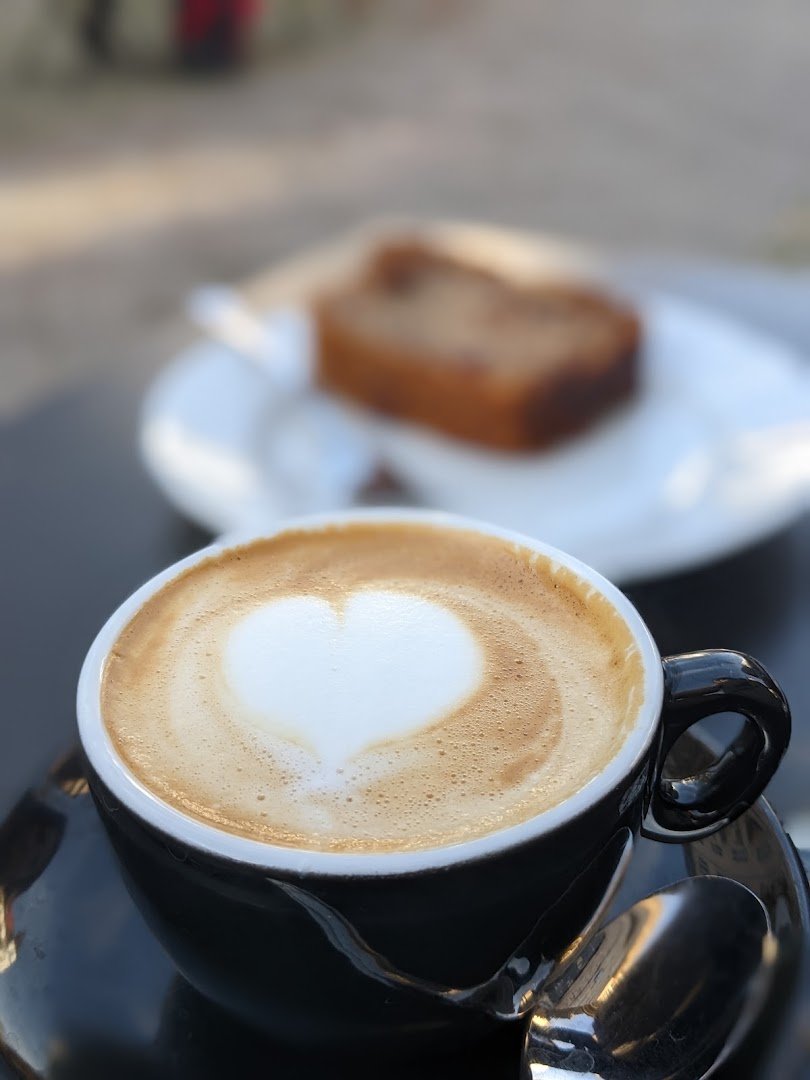 Kiez Kaffee Kraft specialty coffee shop in Berlin - photo 4