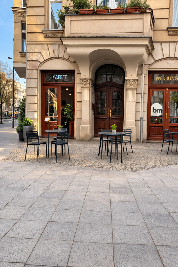 Kiez Kaffee Kraft specialty coffee shop in Berlin - photo 5