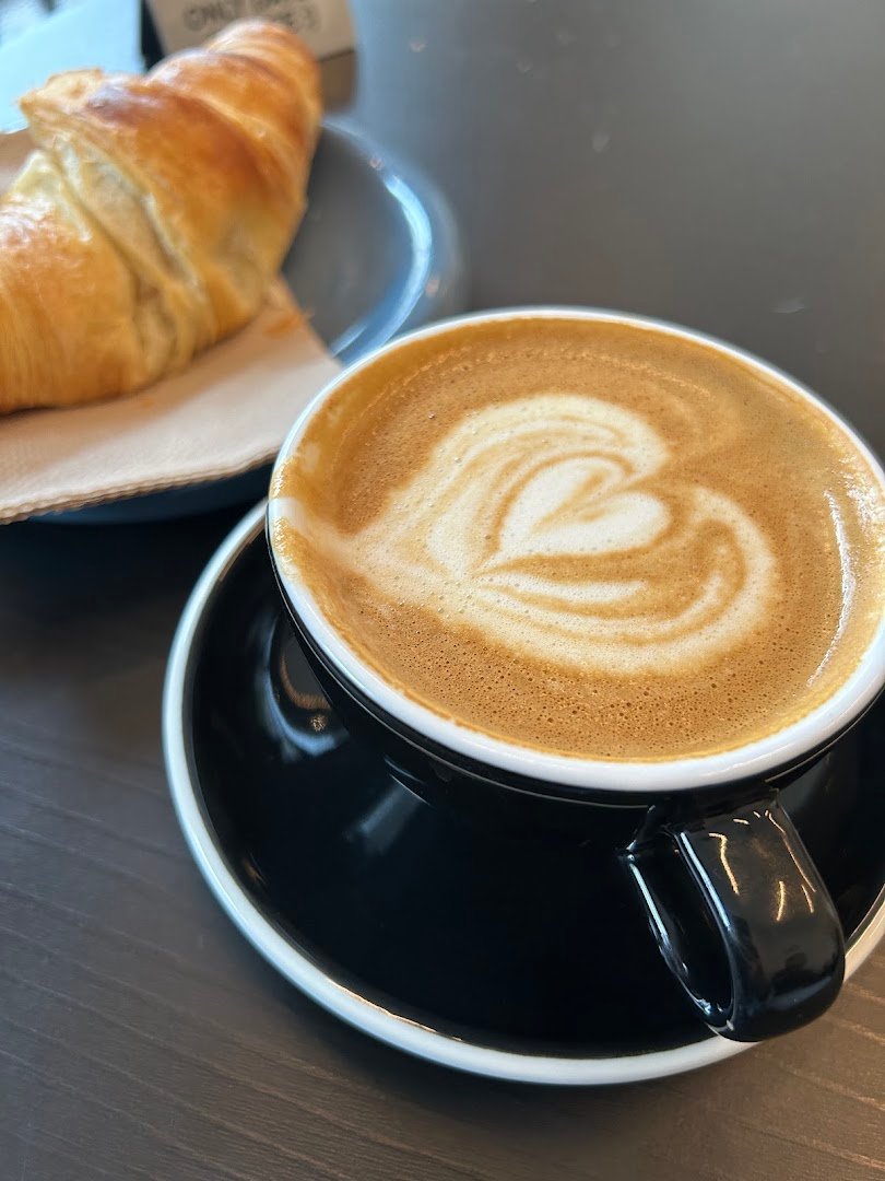 Kiez Kaffee Kraft specialty coffee shop in Berlin - photo 7
