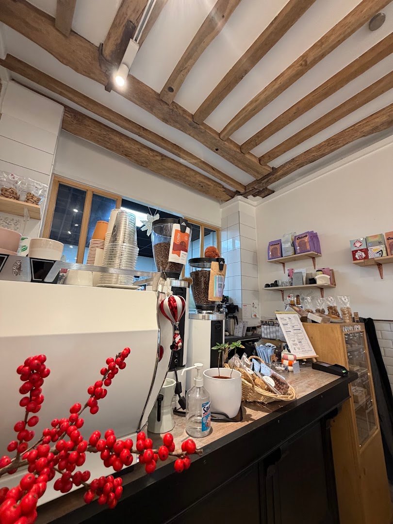 Mon Loup Coffee specialty coffee shop in Paris - photo 8