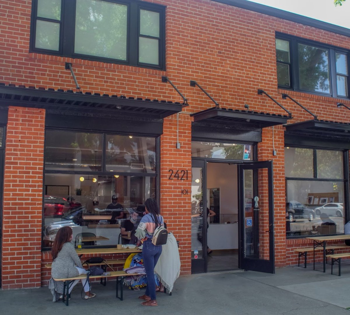 Storefront of Mast Coffee, specialty coffee shop in Sacramento