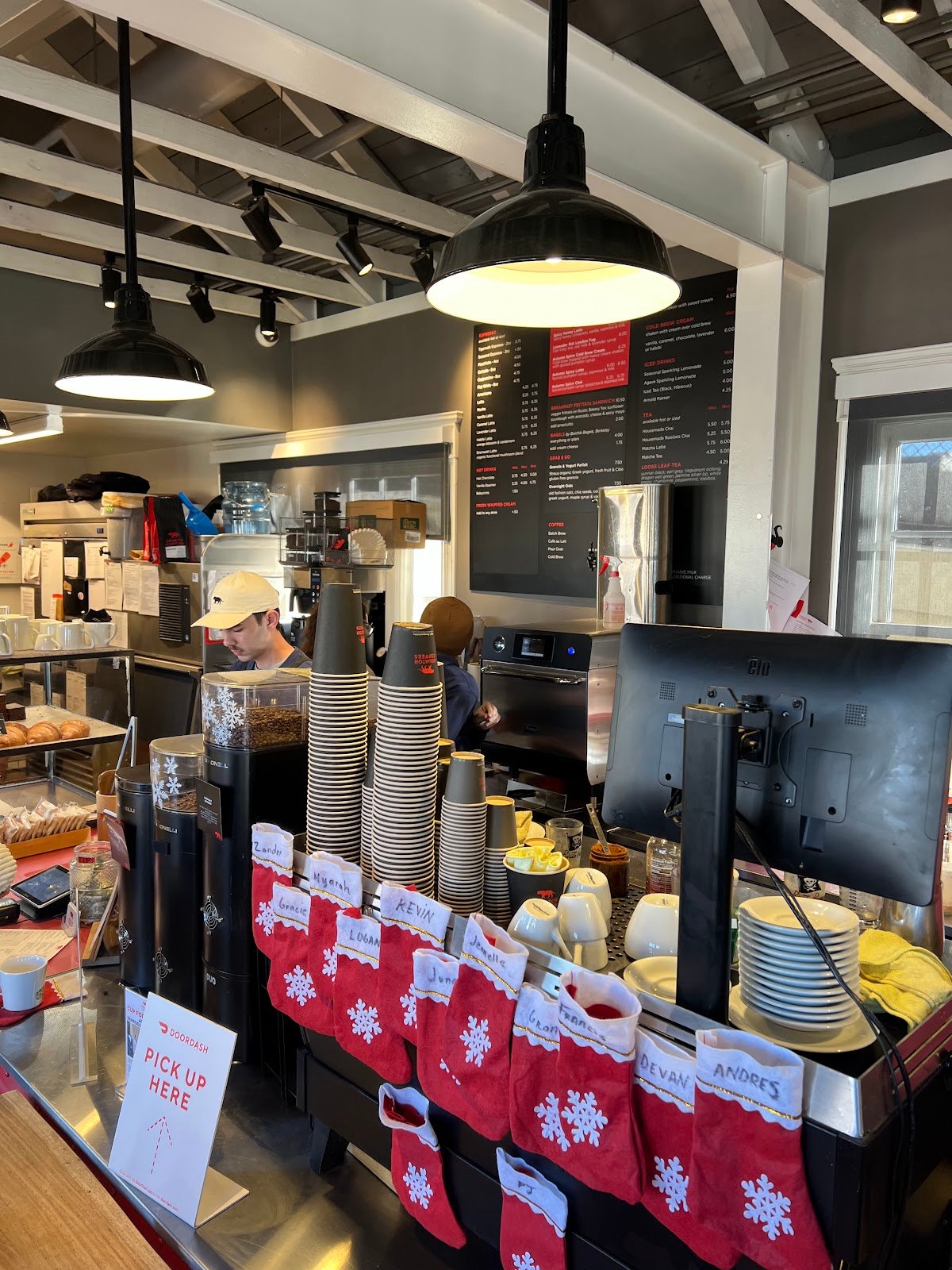 Equator Coffees specialty coffee shop in San Francisco - photo 3