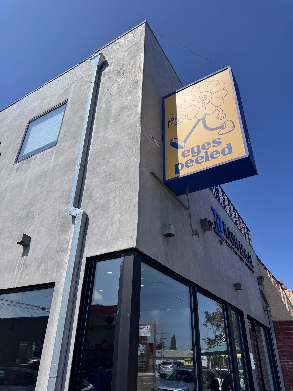 Eyes Peeled Coffee specialty coffee shop in Los Angeles - photo 4