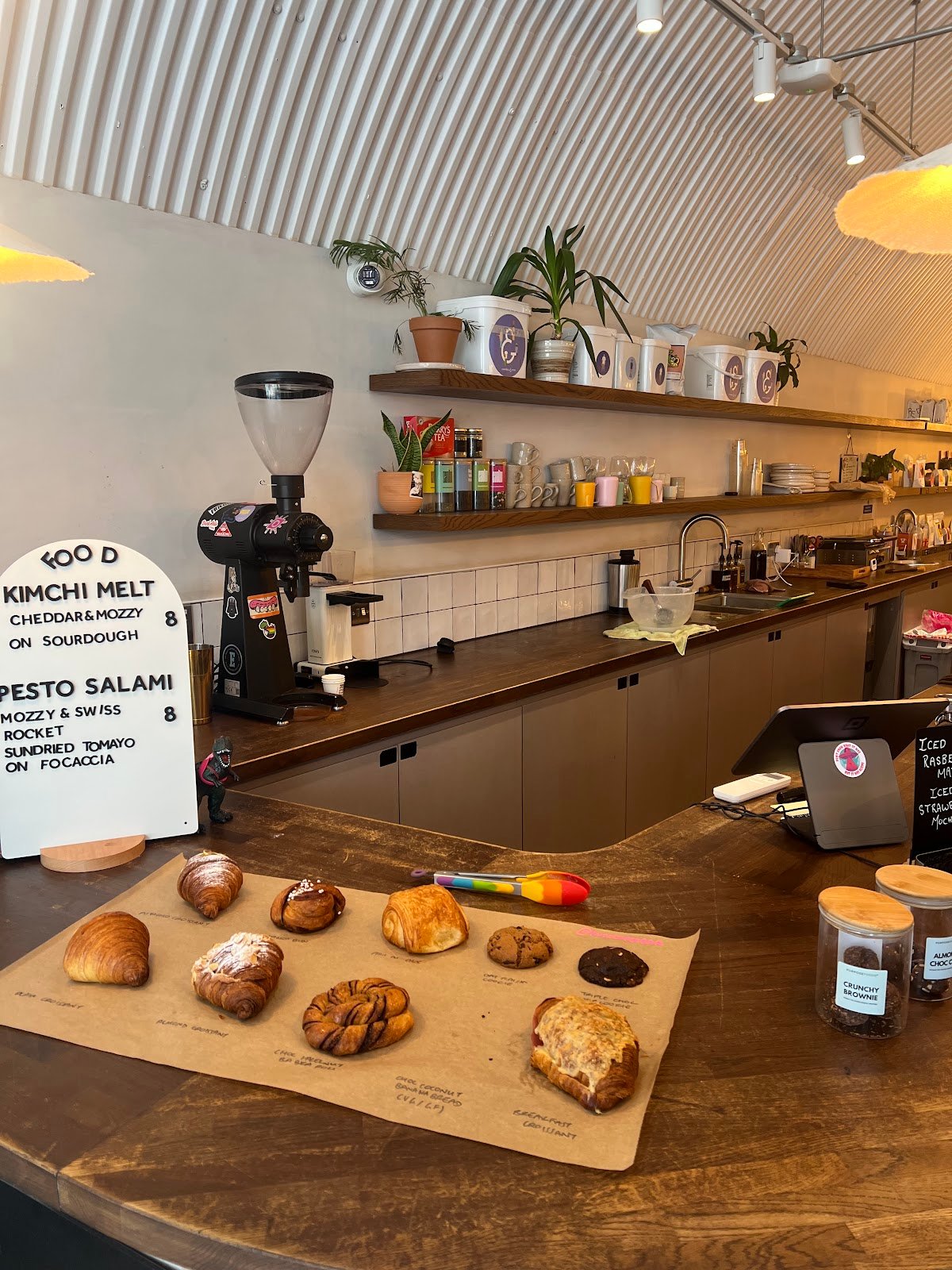 Rua Coffee Bar specialty coffee shop in London - photo 2