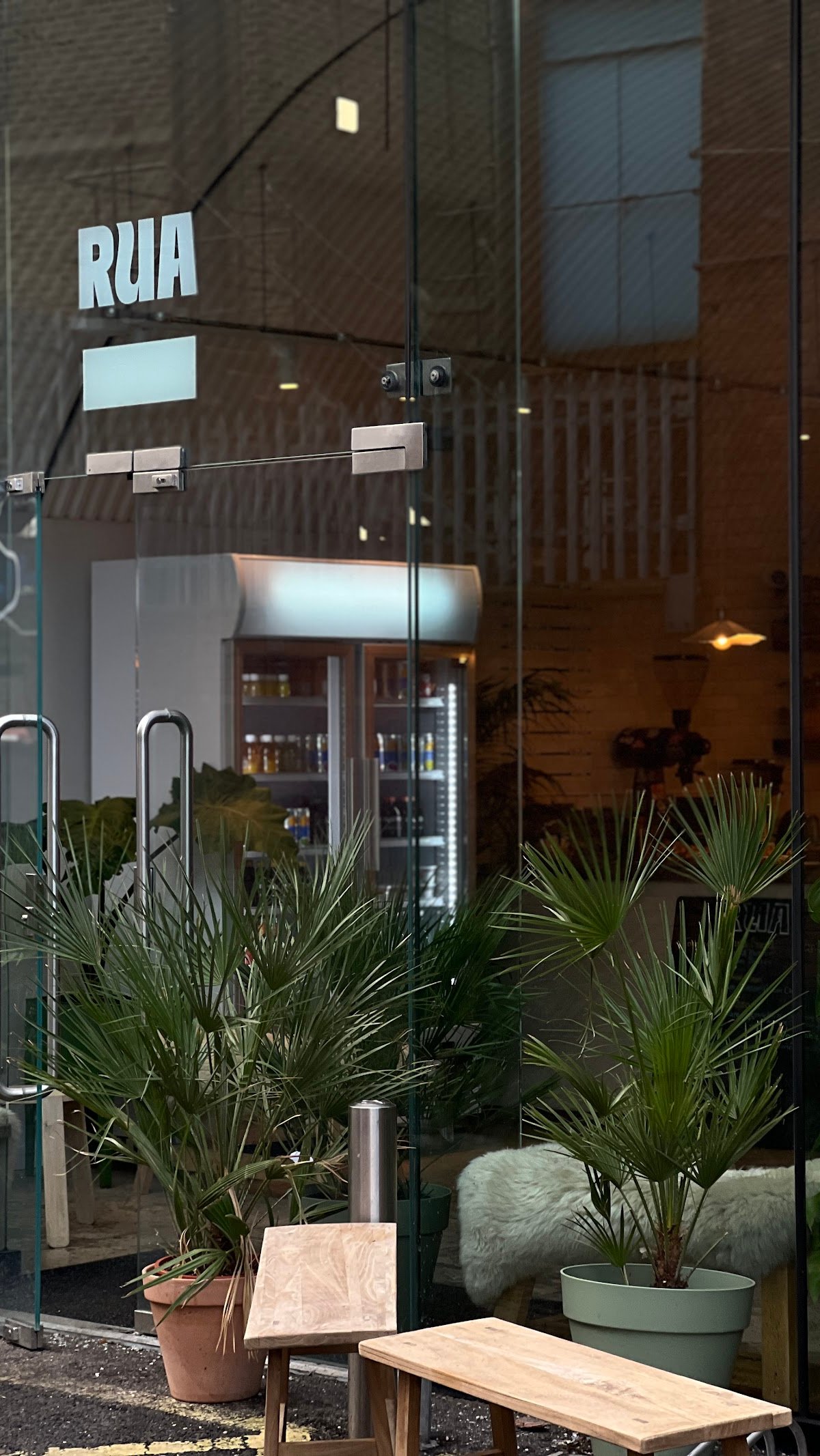 Rua Coffee Bar specialty coffee shop in London - photo 10