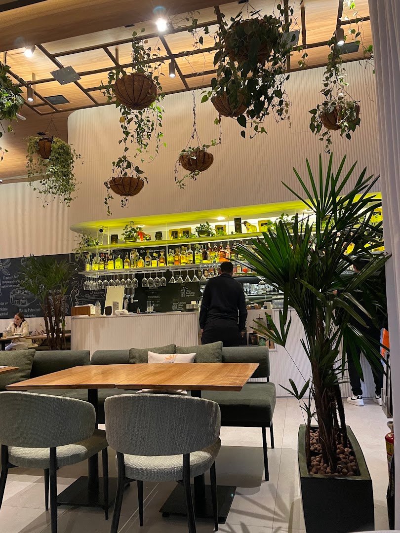 Interior of Santo Grão - Itaim, specialty coffee shop in São Paulo