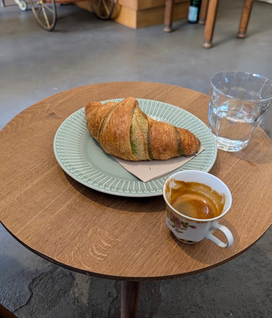Flying Roasters specialty coffee shop in Berlin - photo 2