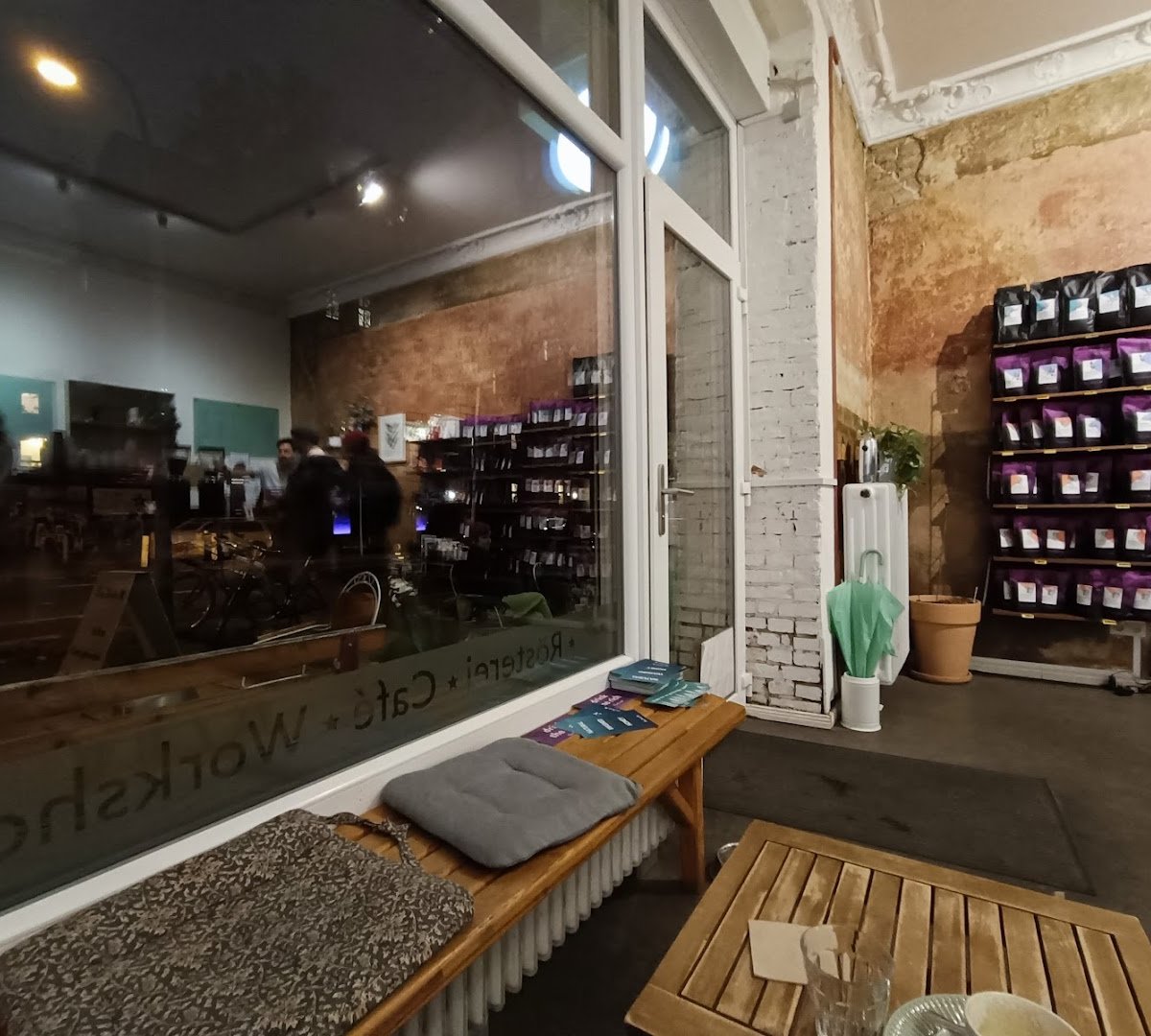 Flying Roasters specialty coffee shop in Berlin - photo 7