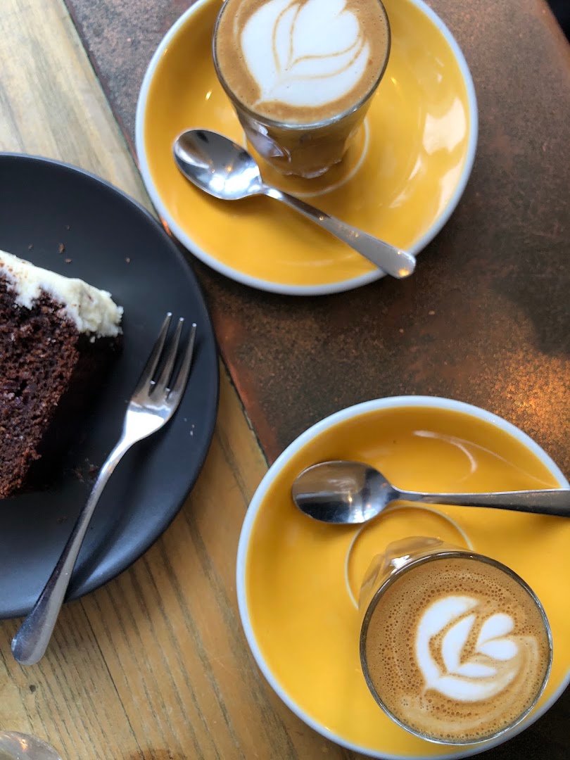 Coffee at Cairngorm Coffee, specialty coffee shop in Edinburgh