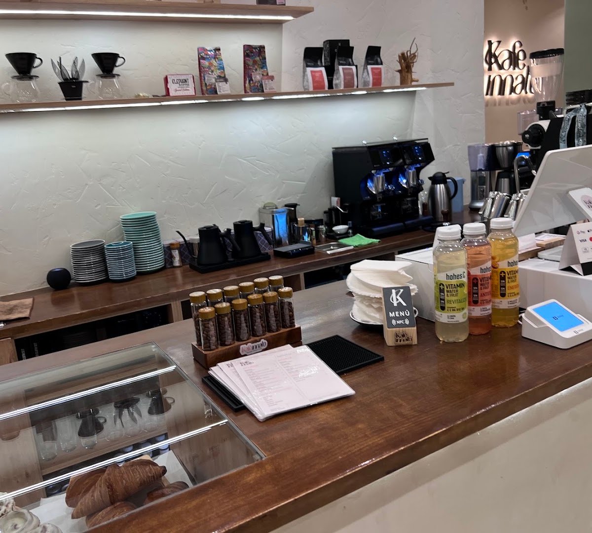 Kafeinnato specialty coffee shop in Madrid - photo 10