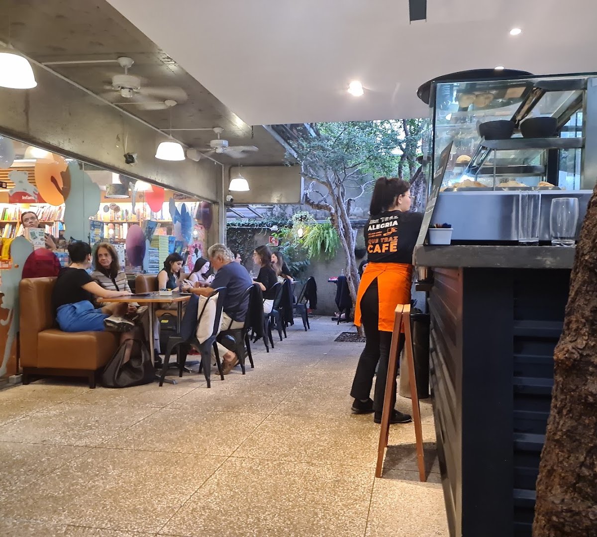 Interior of Santo Grão - Vila Madalena, specialty coffee shop in São Paulo