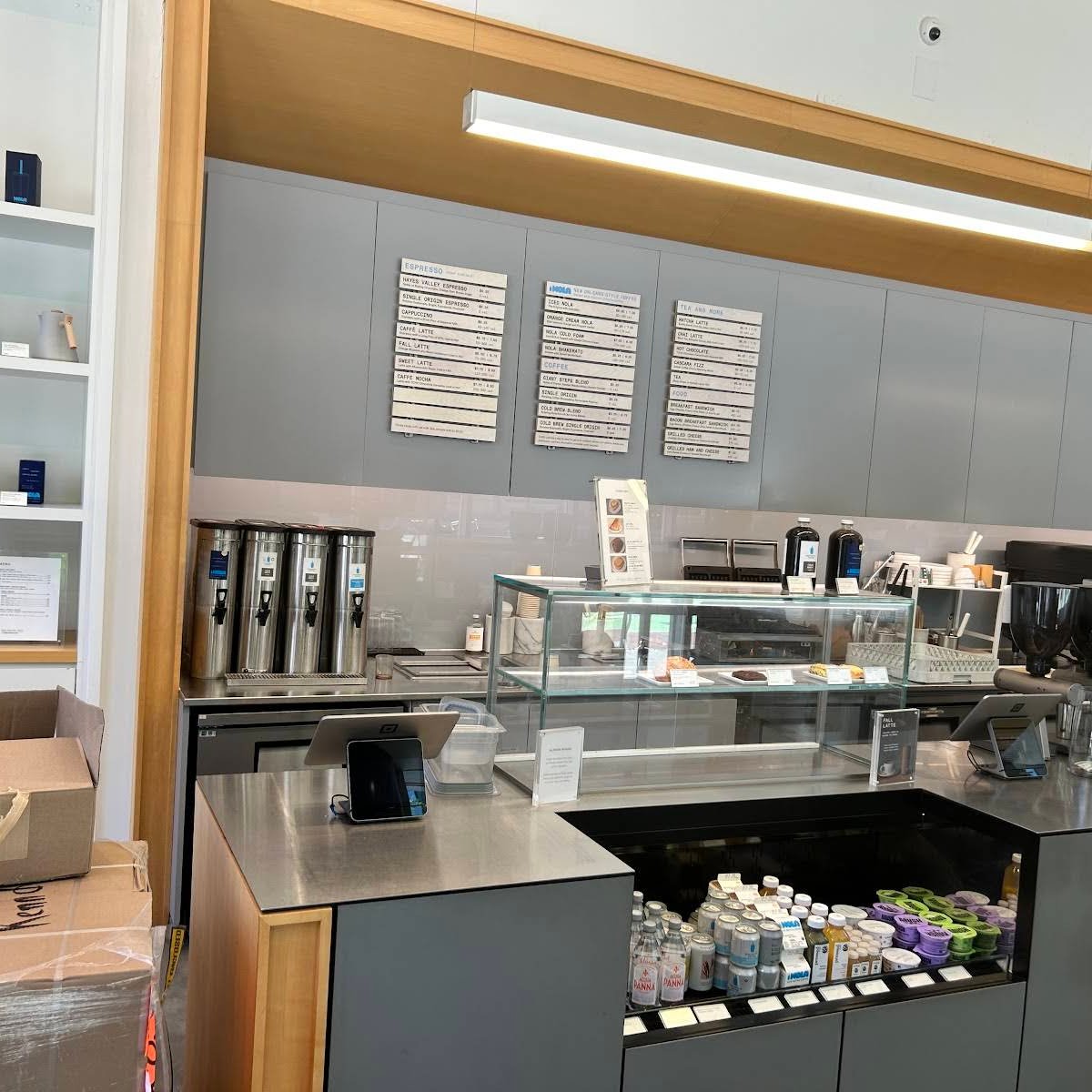 Blue Bottle Coffee specialty coffee shop in Boston - photo 10