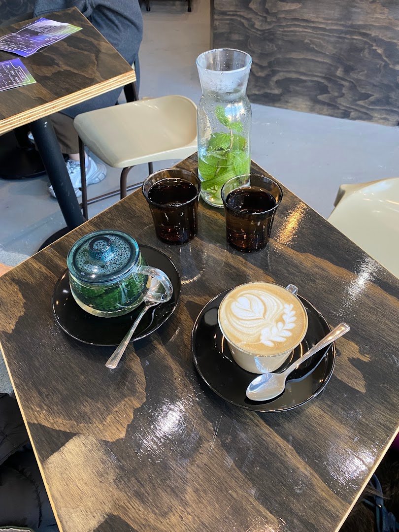 MØD Coffee specialty coffee shop in Bristol - photo 3