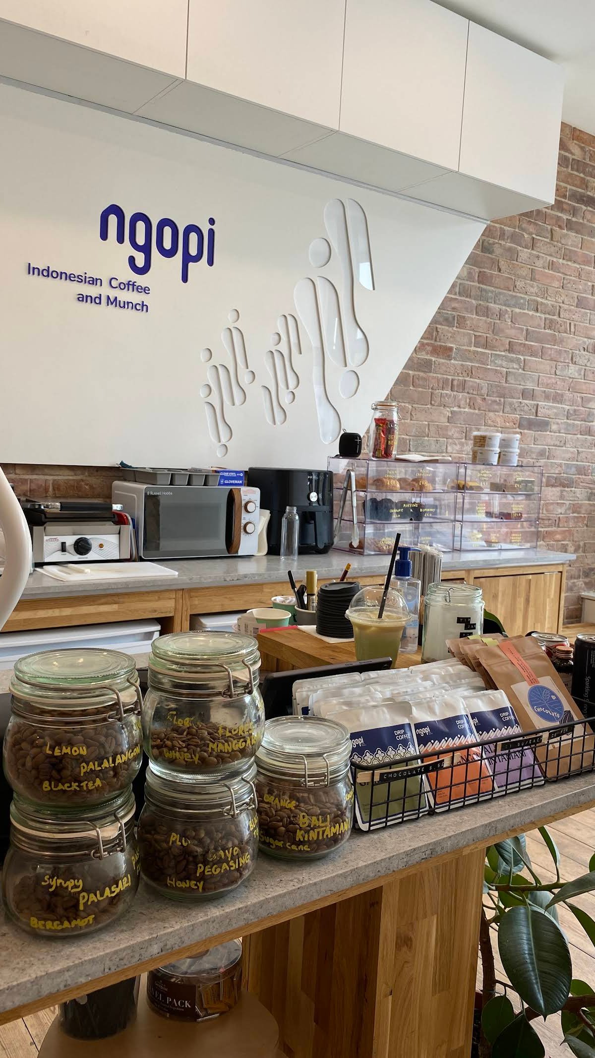 Ngopi UK specialty coffee shop in London - photo 9
