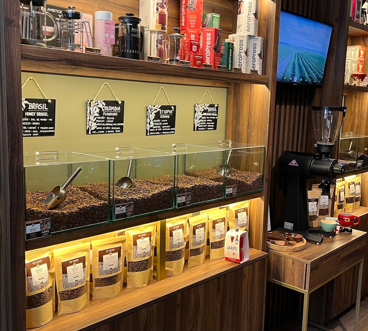 Aromme Boutique du Café Madrid specialty coffee shop in Madrid - photo 7