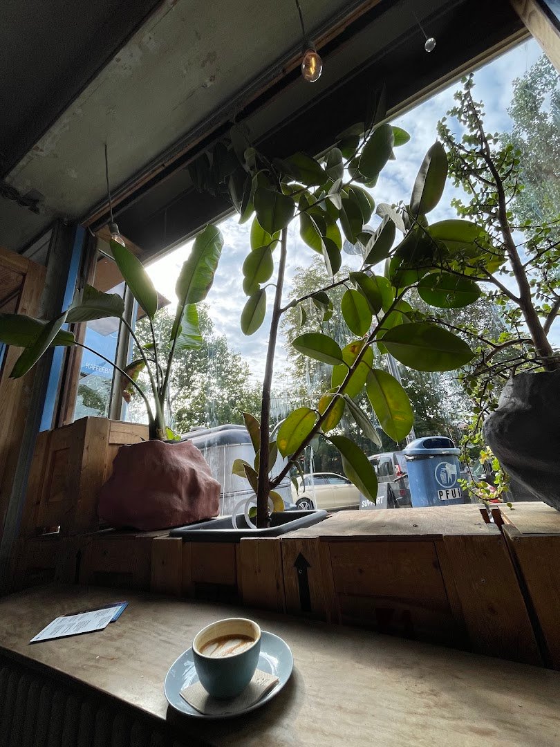 Leuchtstoff - Kaffeebar und Bakery specialty coffee shop in Berlin - photo 8