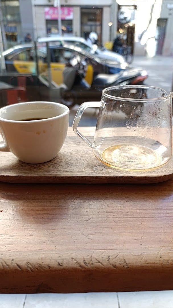 Roast Club Café specialty coffee shop in Barcelona - photo 5