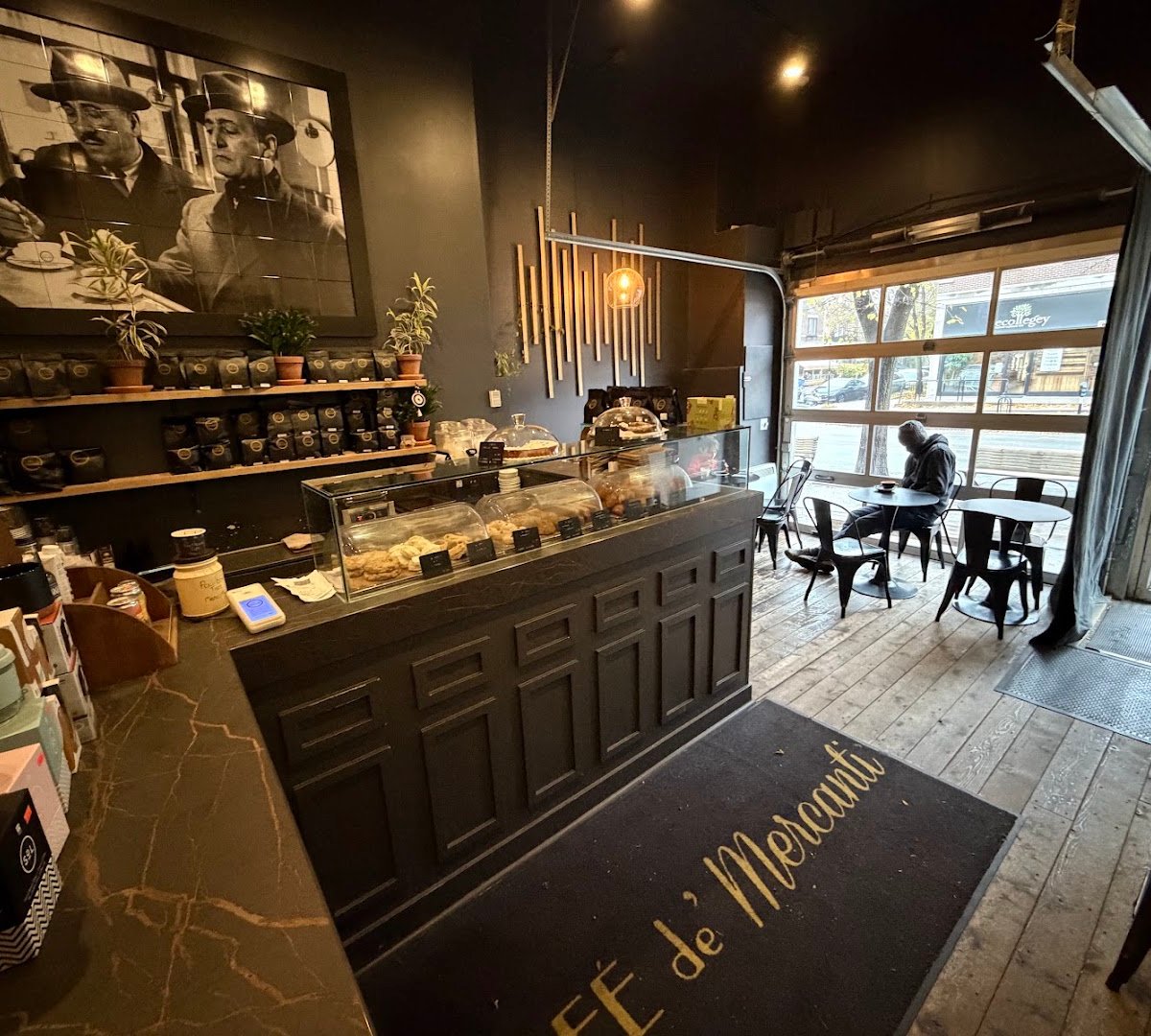 Interior of Café de' Mercanti, specialty coffee shop in Montreal