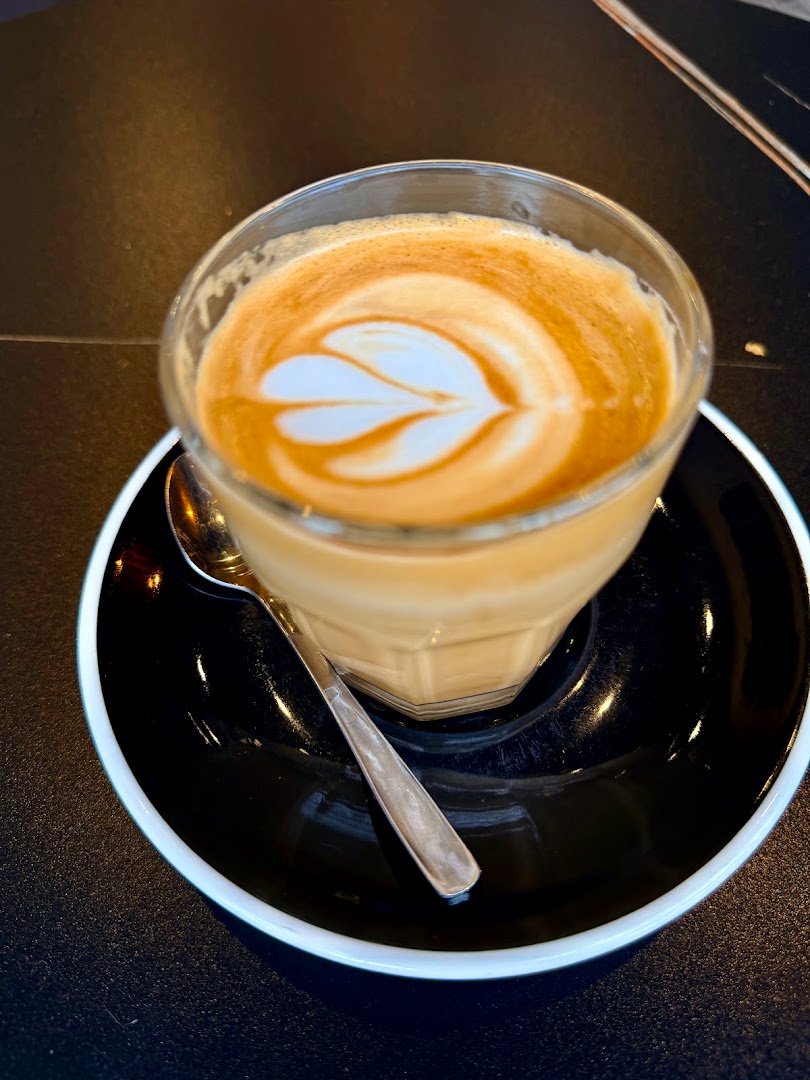 Coffee at Café de' Mercanti, specialty coffee shop in Montreal