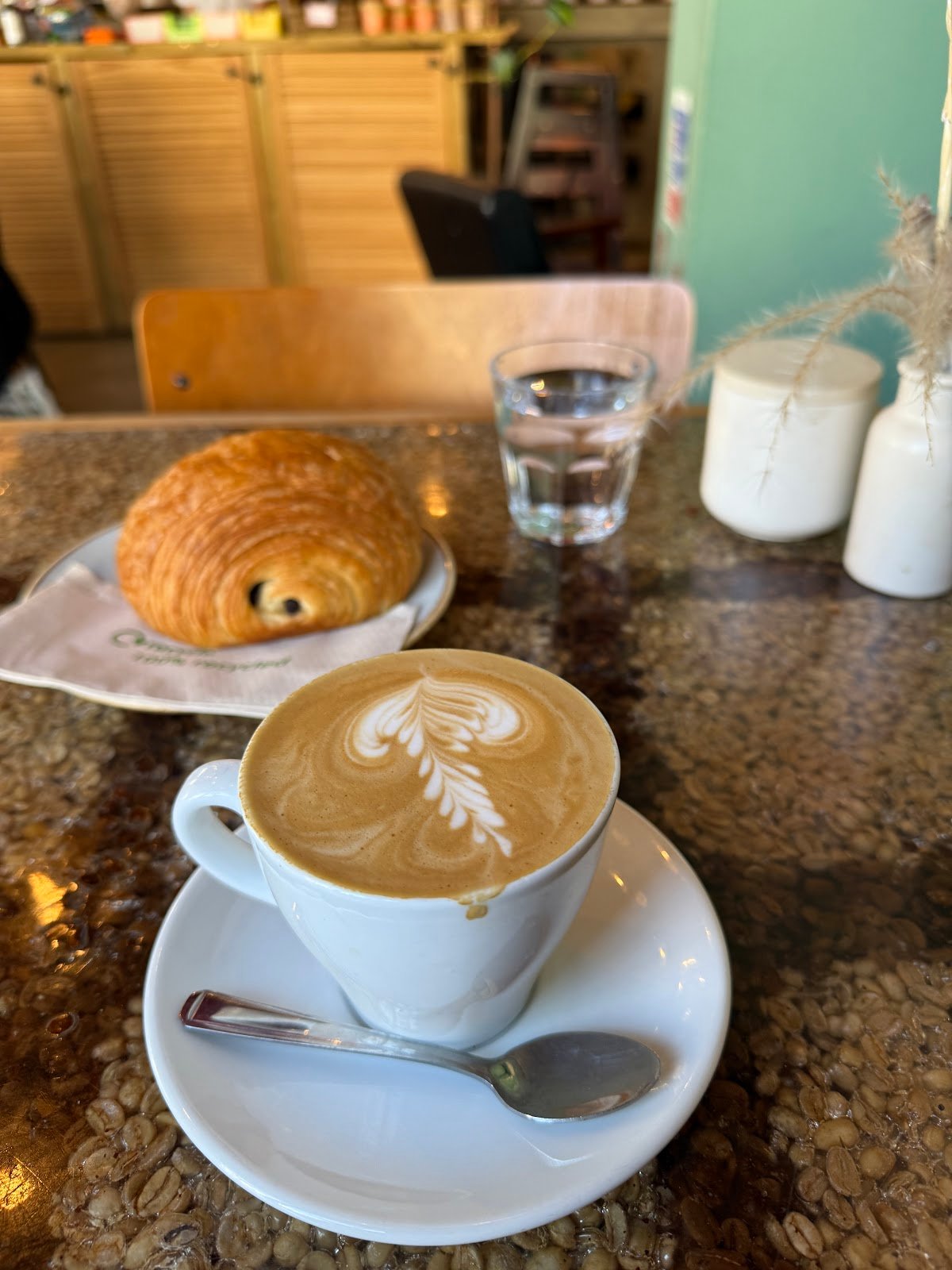 Artisan Coffee specialty coffee shop in London - photo 2