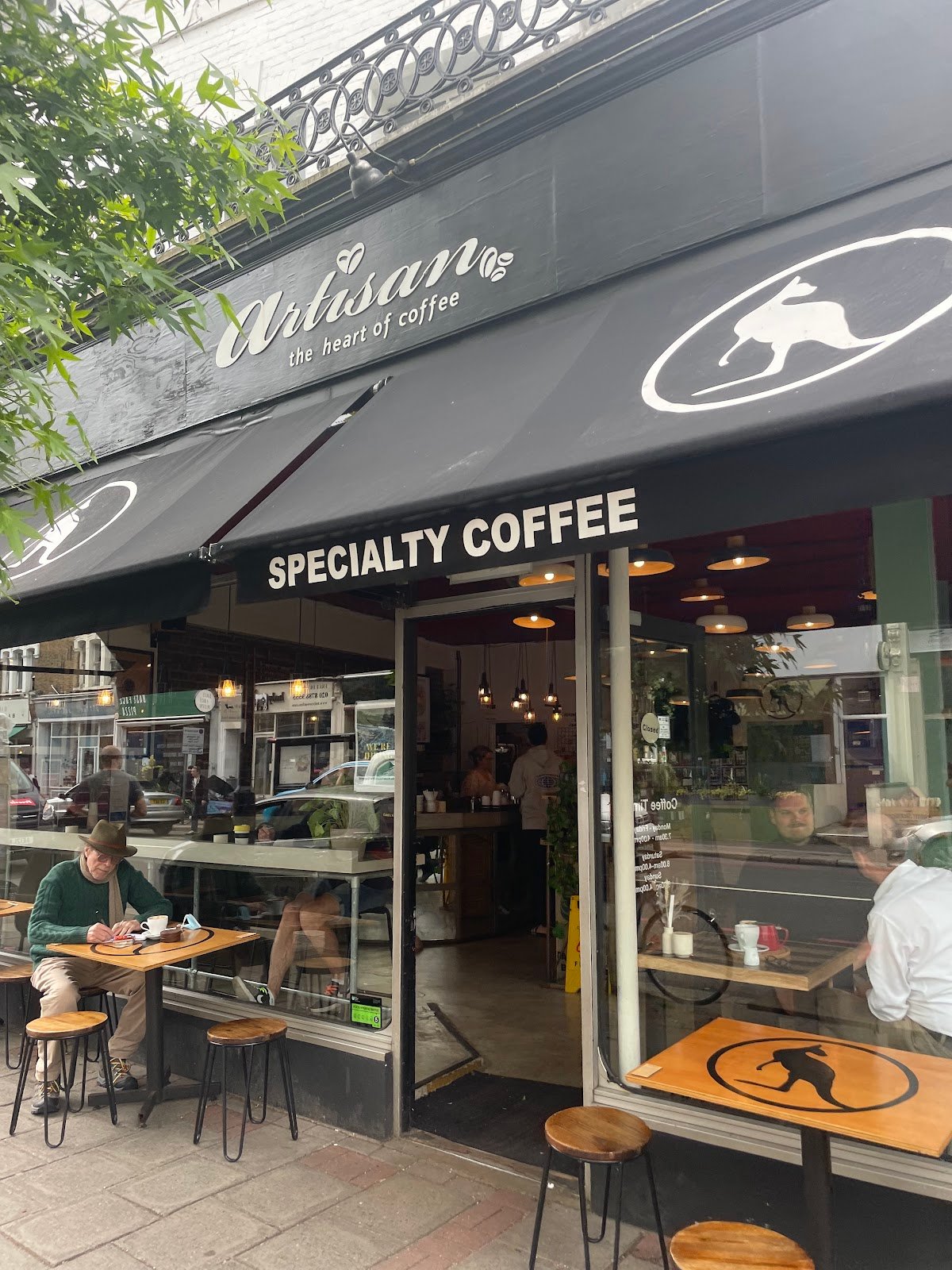 Artisan Coffee specialty coffee shop in London - photo 3