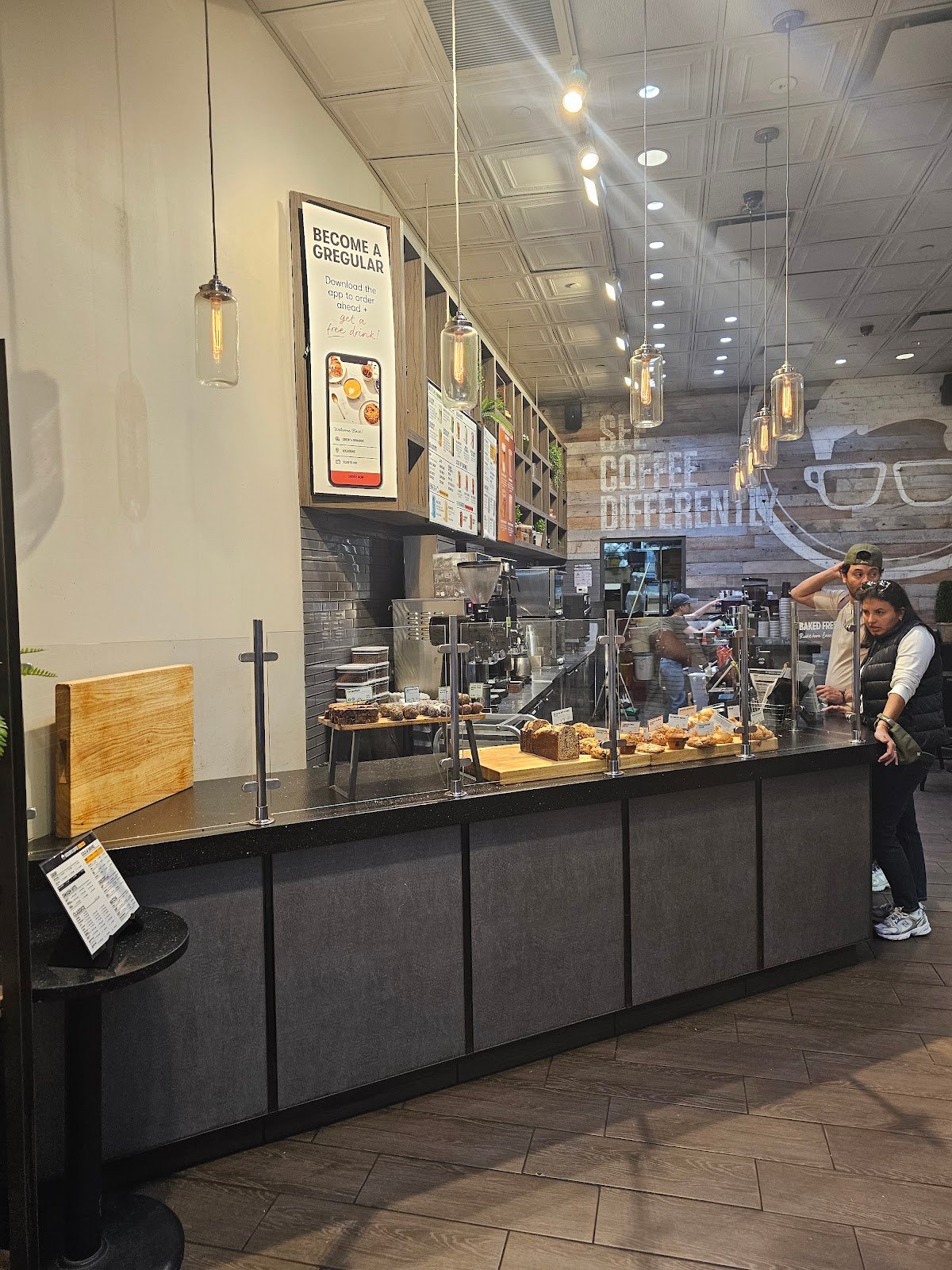 Gregorys Coffee specialty coffee shop in New York - photo 2