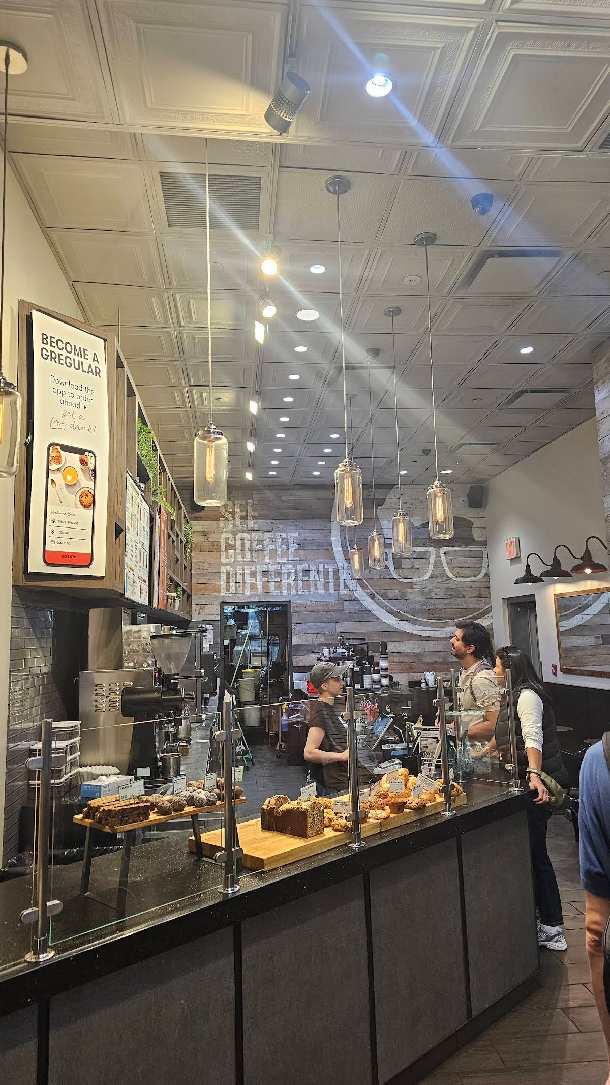 Gregorys Coffee specialty coffee shop in New York - photo 7