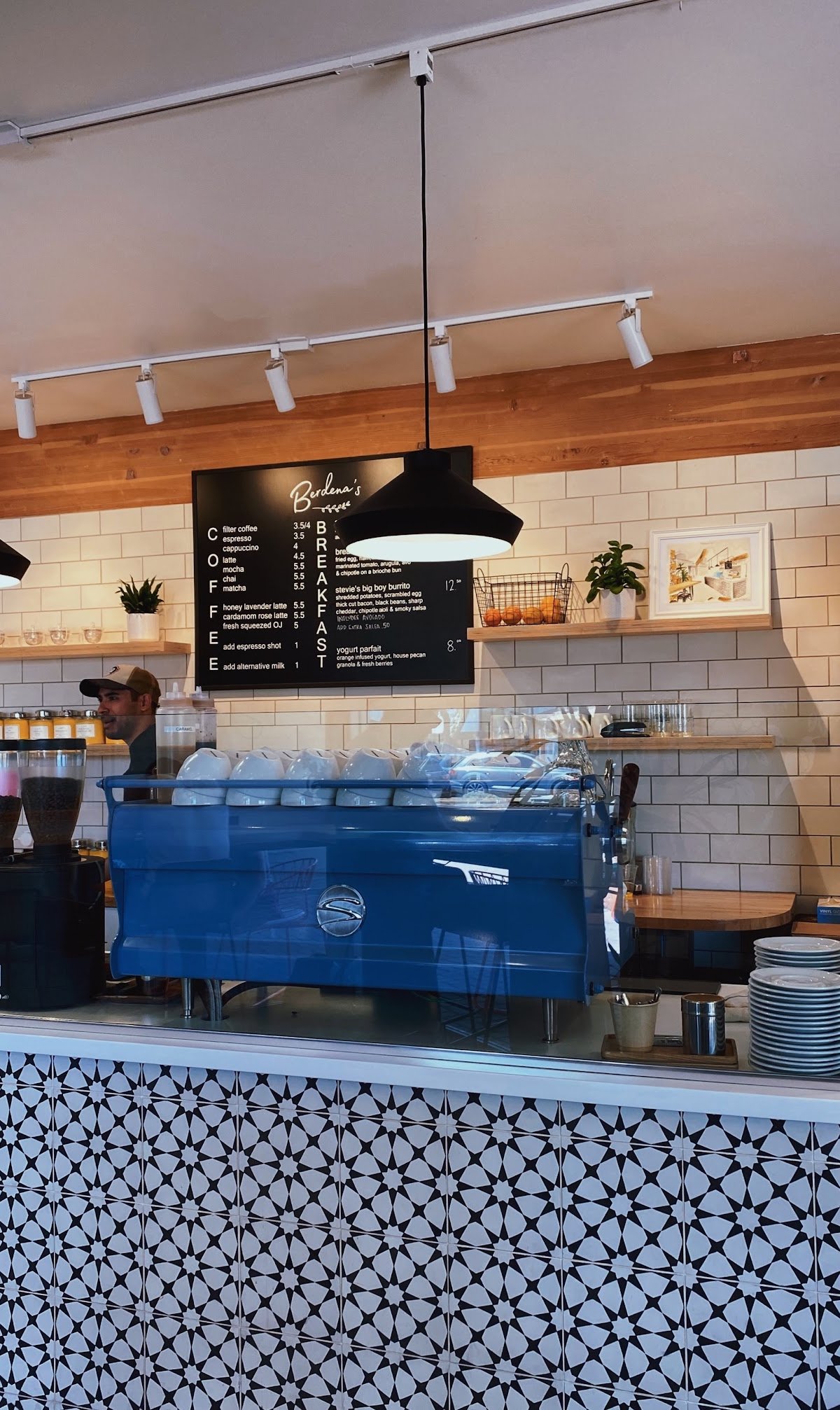 Berdena's specialty coffee shop in Phoenix - photo 10