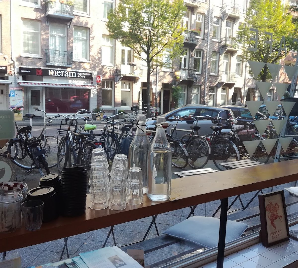 Rum Baba coffeeroasters Shop & Brew-bar East specialty coffee shop in Amsterdam - photo 12