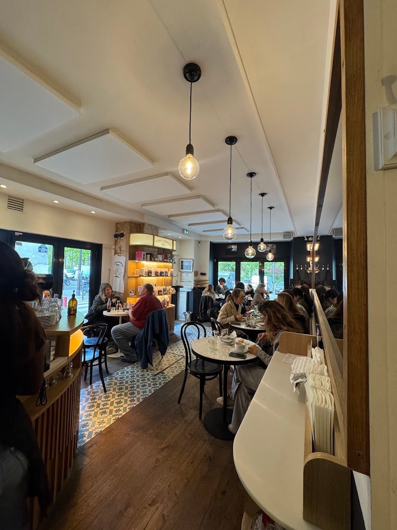 Café Dose specialty coffee shop in Paris - photo 9