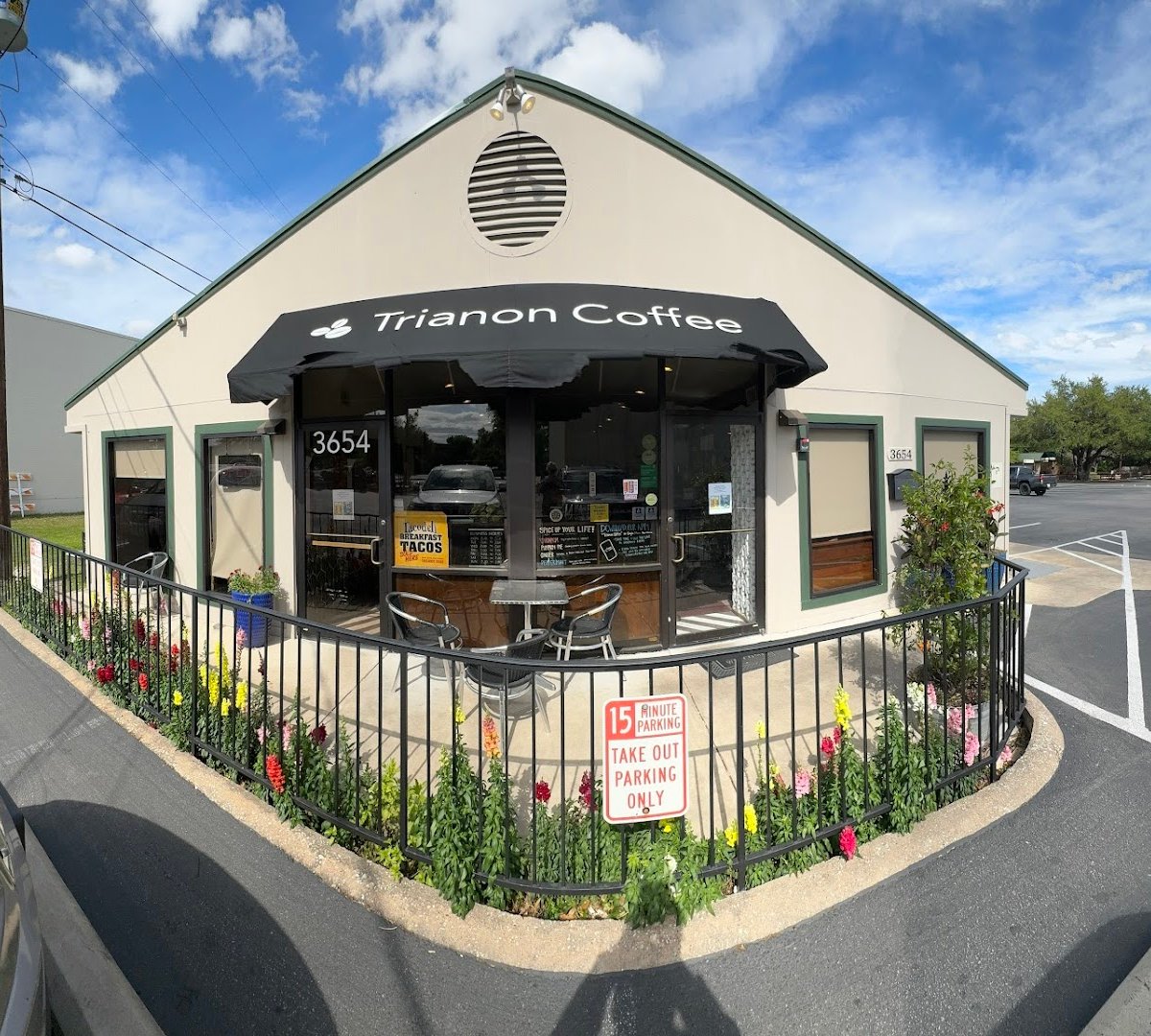 Trianon Coffee specialty coffee shop in Austin - photo 12